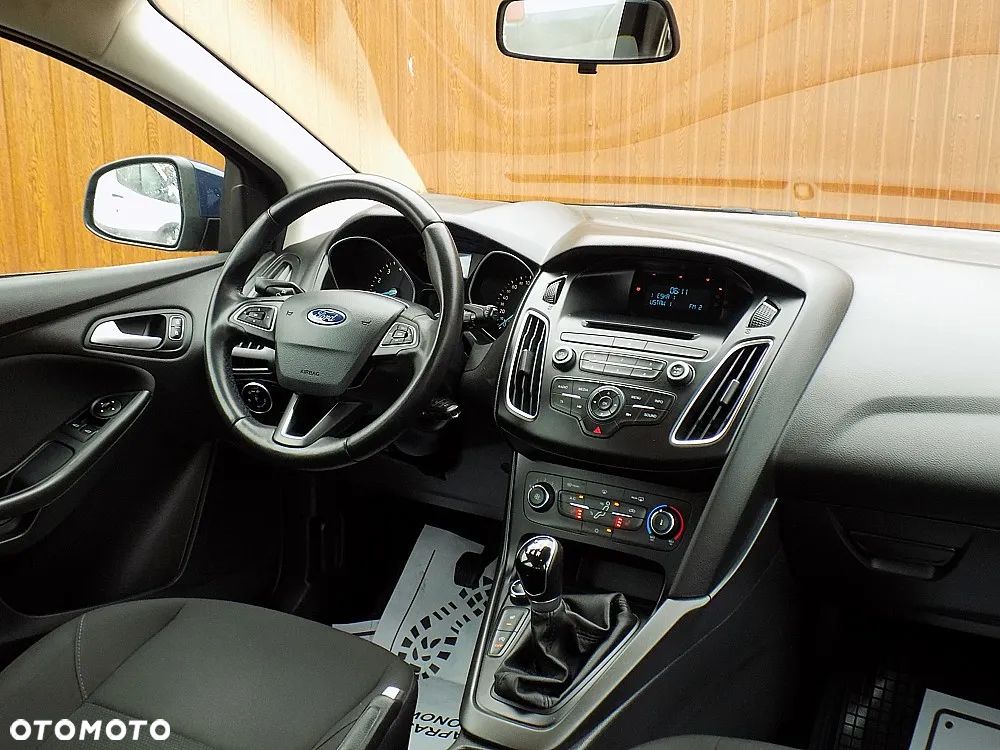 Ford Focus 1.0 EcoBoost S&S TREND - 16