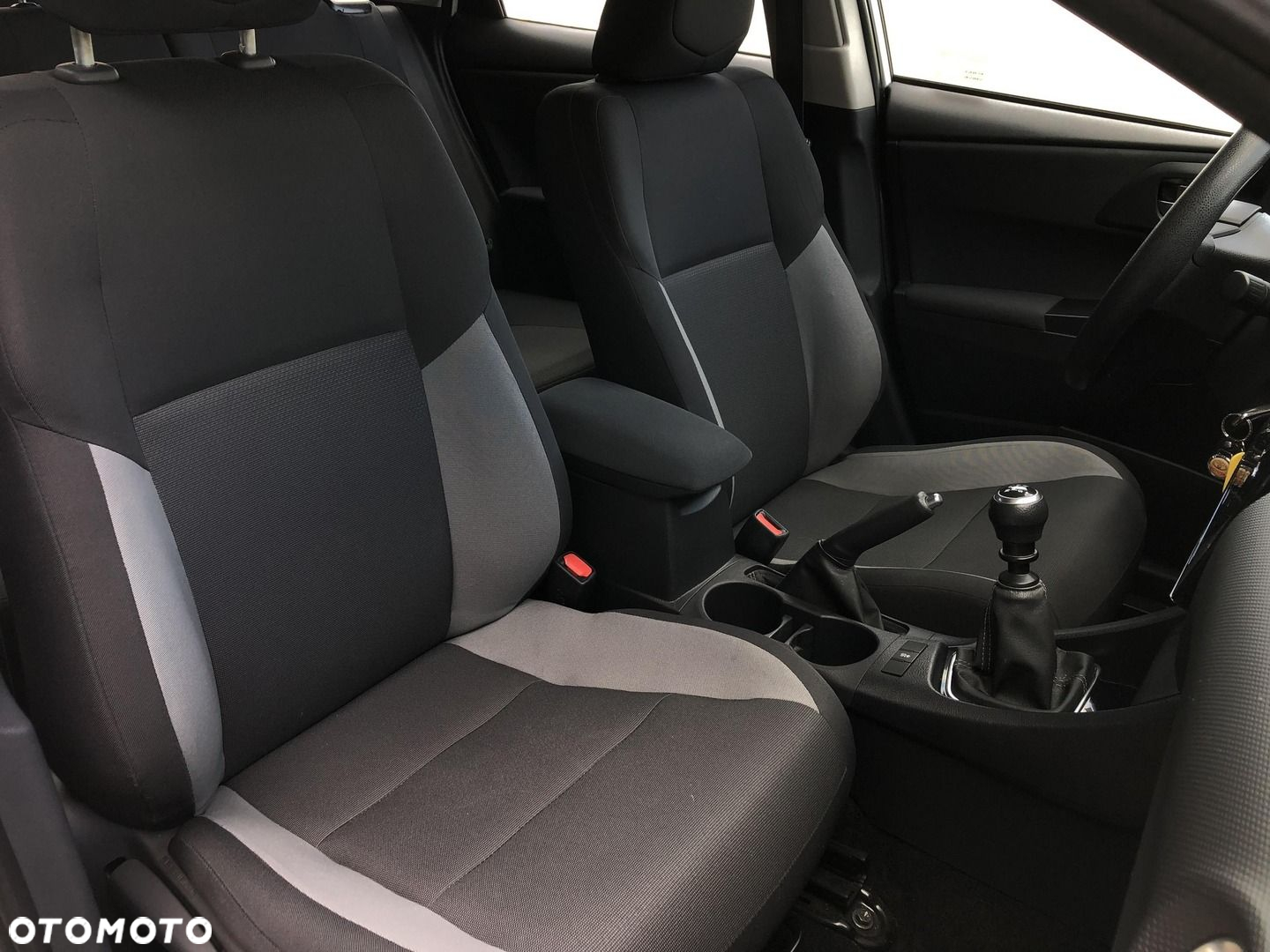 Toyota Auris 1.33 VVT-i Active - 14