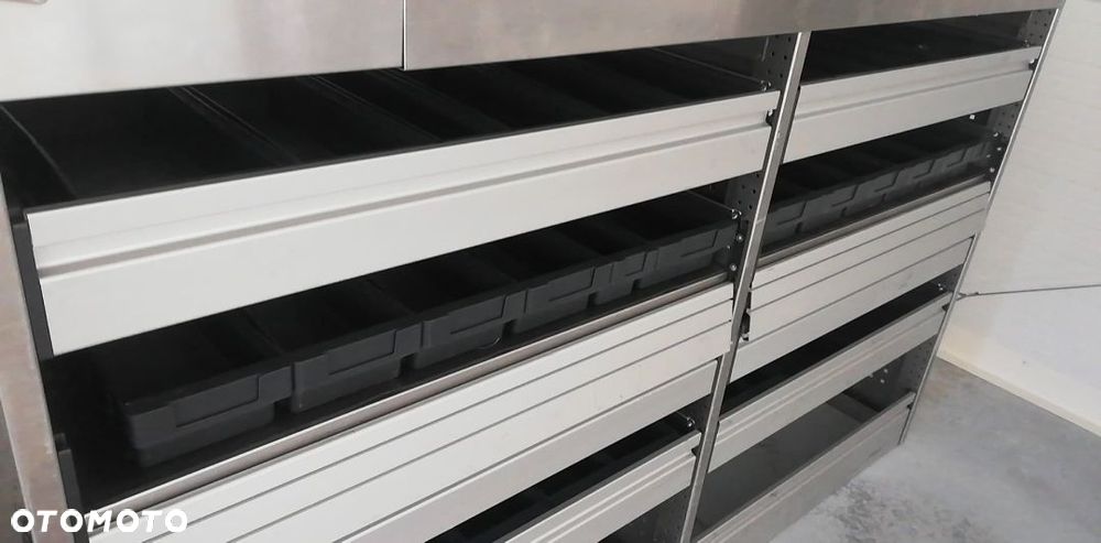 zabudowa samochodowa szafka serwis 247,5x41,5x170 3008 zł netto - 6