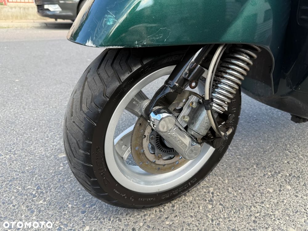 Piaggio Vespa - 12