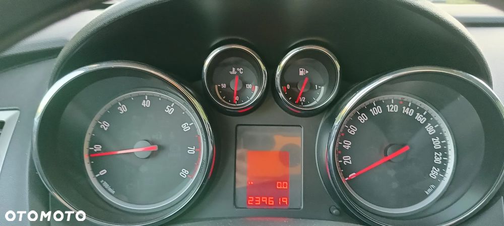 Opel Astra 1.6 - 10