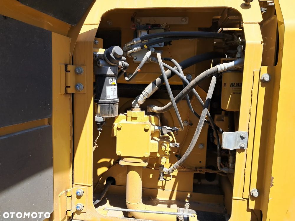 Caterpillar F LGC - 12
