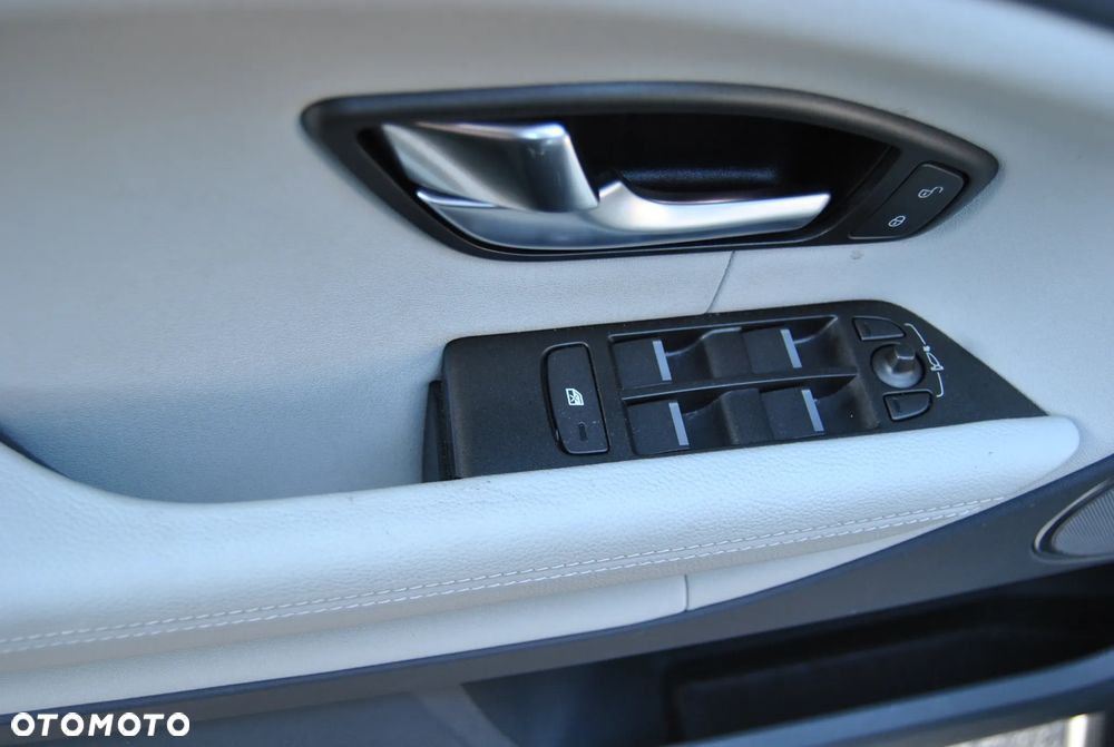 Land Rover Range Rover Evoque D150 R-Dynamic SE - 20