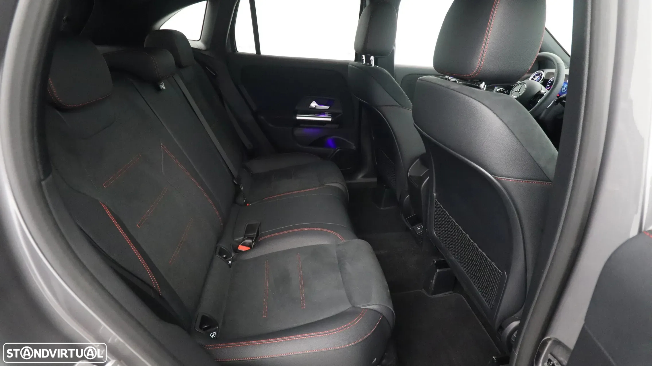 Mercedes-Benz GLA 180 d AMG Line - 25