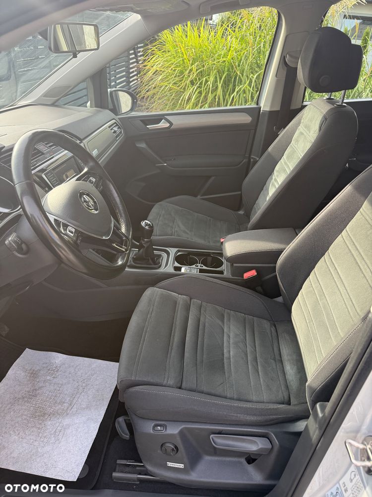 Volkswagen Touran 2.0 TDI BMT Highline - 37