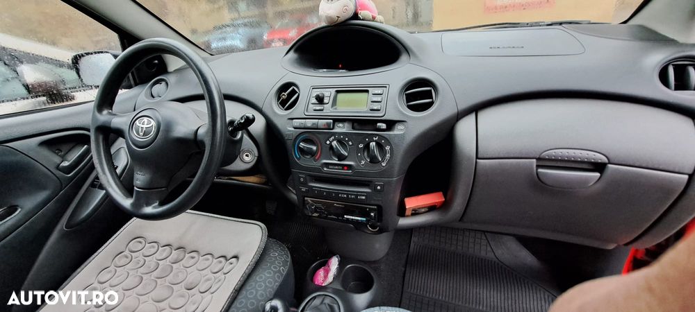 Toyota Yaris 1.3 Luna - 12