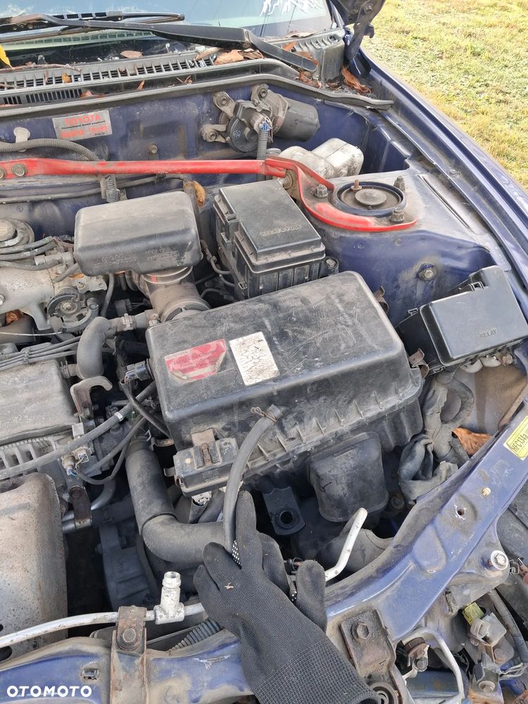 Toyota RAV4 2.0 - 6
