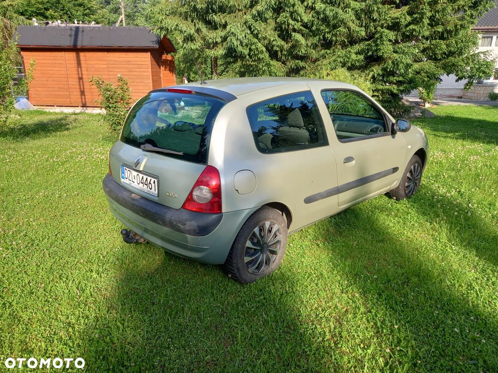 Renault Clio - 7