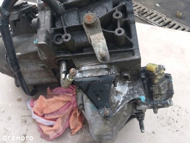 Citroen berlingo Lift 1.9d skrzynia biegów 20DH47 - 5