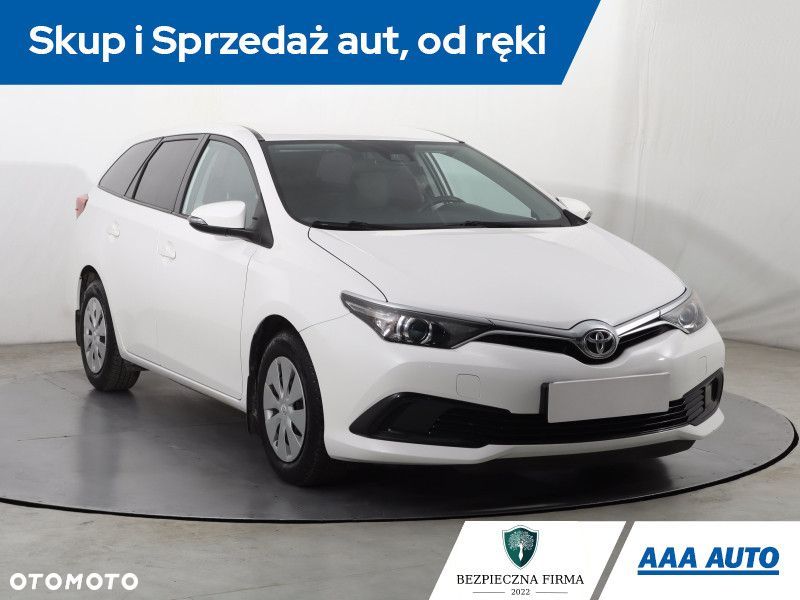 Toyota Auris - 3