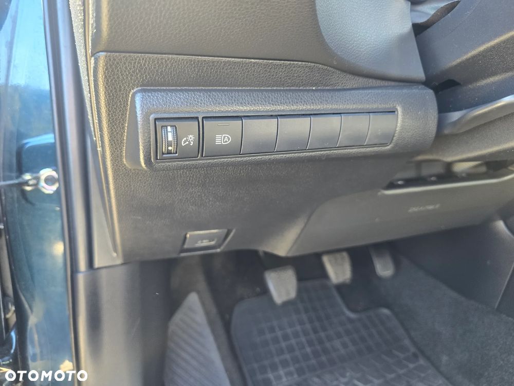 Toyota Corolla - 24
