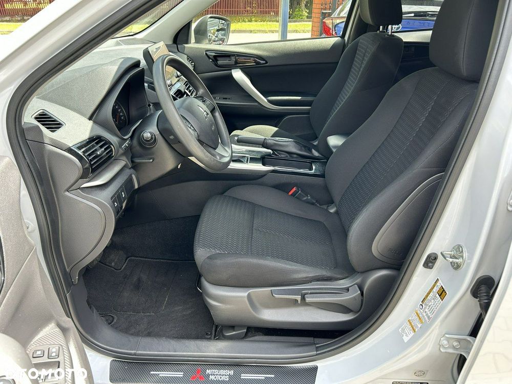 Mitsubishi Eclipse Cross - 19