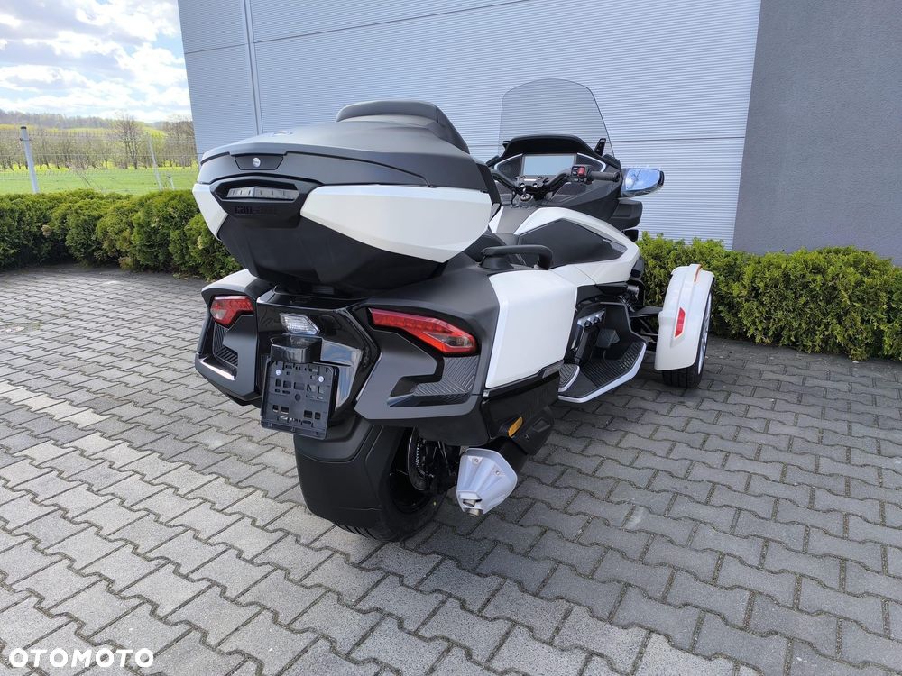 Can-Am Spyder - 7