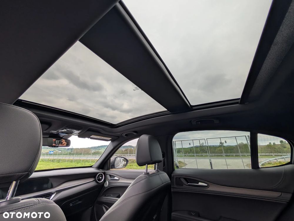 Alfa Romeo Stelvio 2.0 Turbo 16V AT8-Q4 Ti - 23
