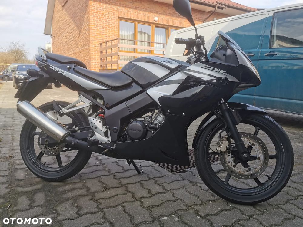 Honda CBR - 7