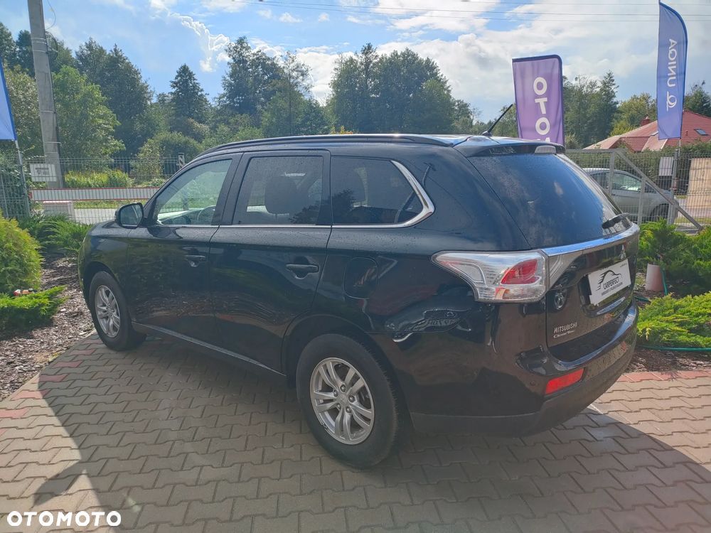 Mitsubishi Outlander 2.0 Intense - 10