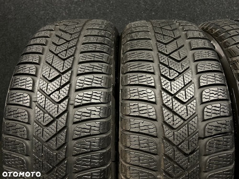 Opony zimowe Pirelli SottoZero 3 205/55/17 95H XL 4szt. Ładne! - 2
