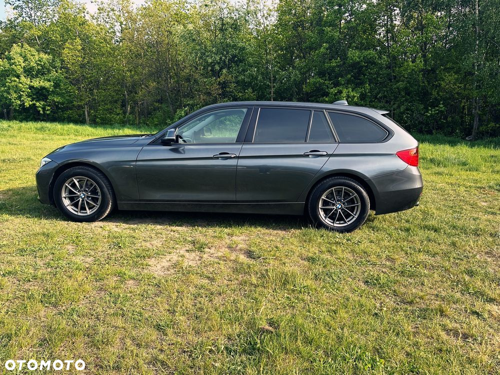 BMW Seria 3 320d - 15