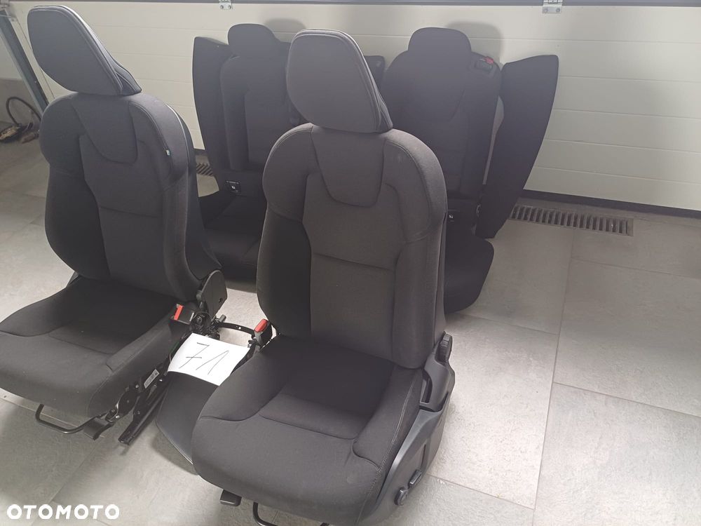 NR 71 Fotele przednie, napinacze, el. lędźwie, podłokietnik Volvo V60 2020 - 3