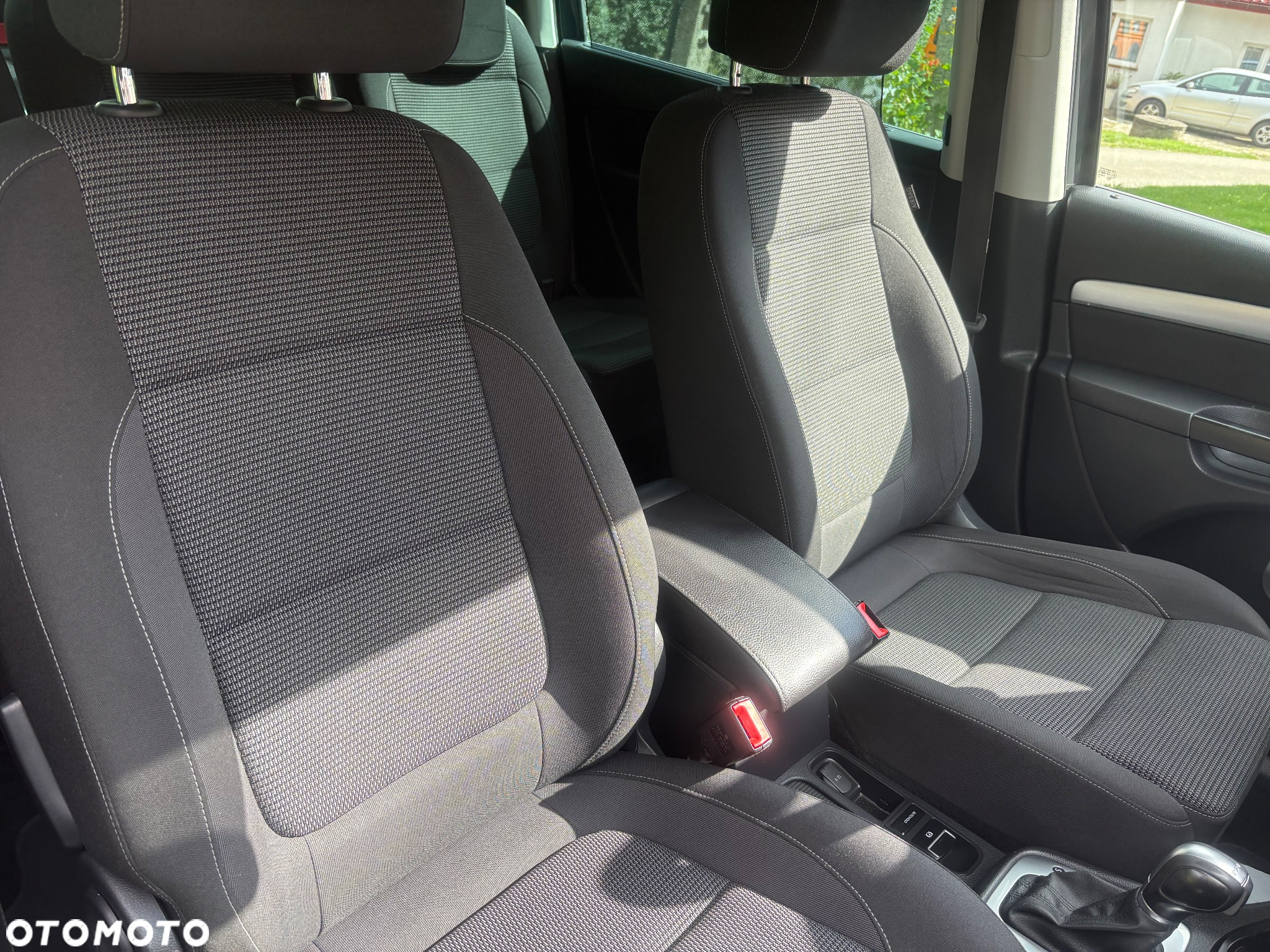 Volkswagen Sharan 2.0 TDI DSG (BlueMotion Technology) Comfortline - 10