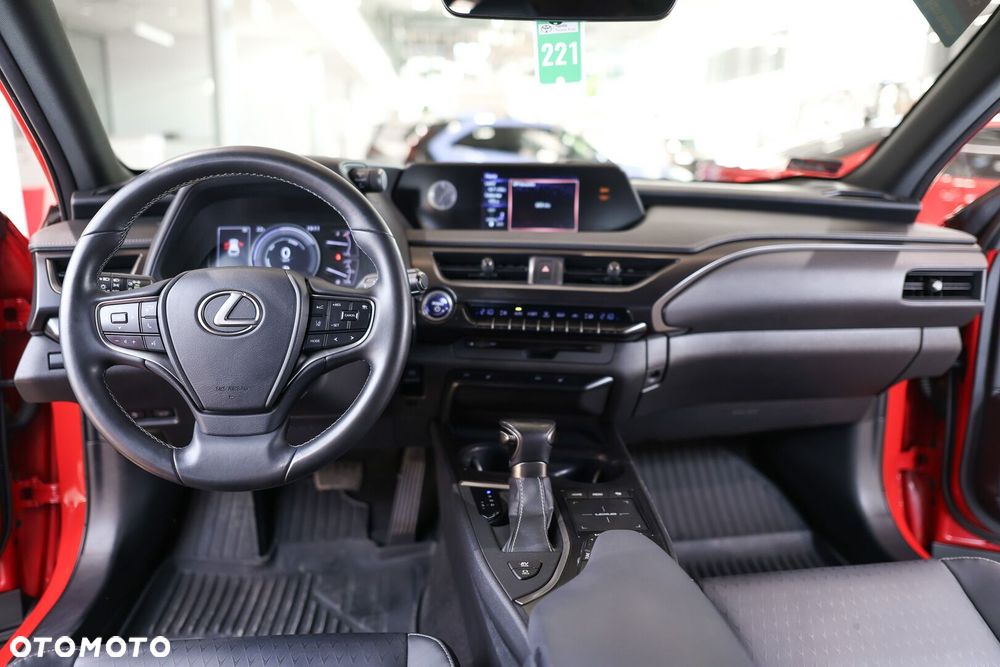 Lexus UX - 9