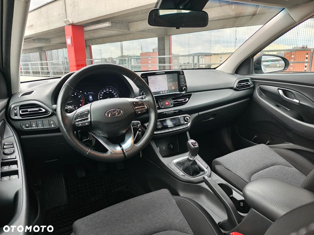 Hyundai i30 1.5 T-GDI 48V Smart - 2