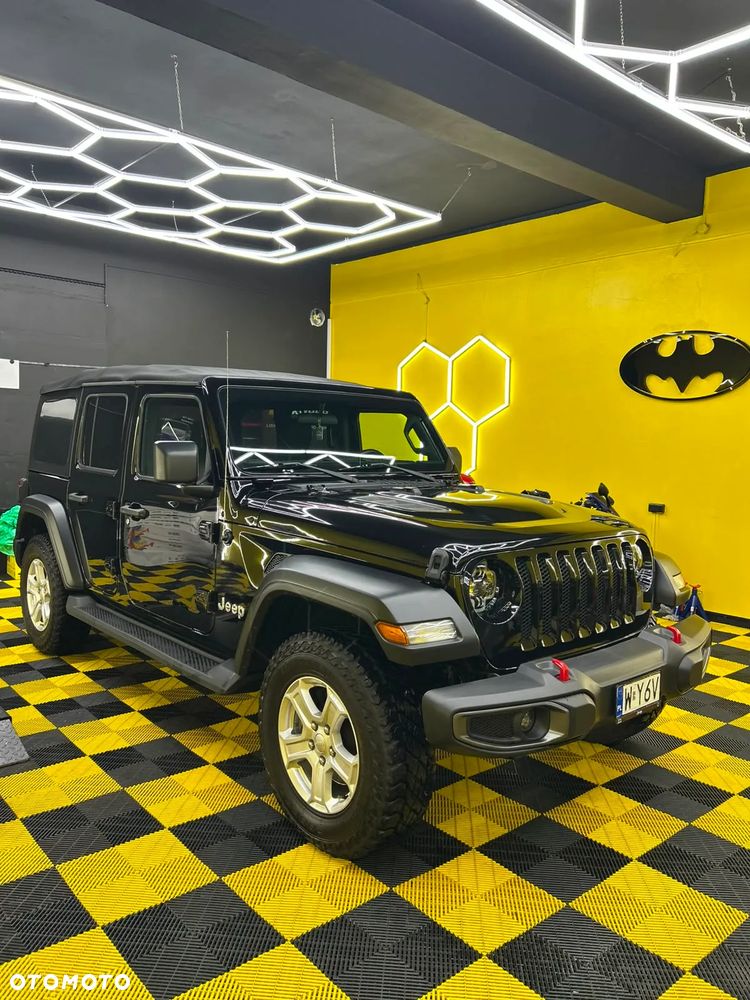 Jeep Wrangler - 2
