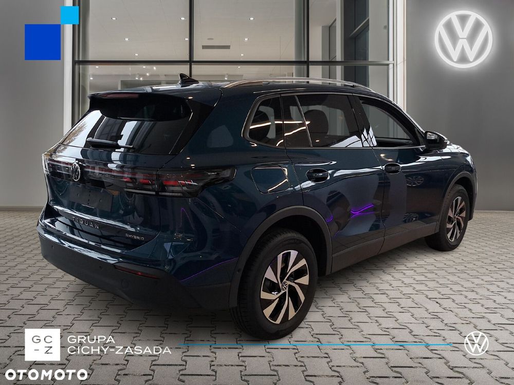 Volkswagen Tiguan - 5