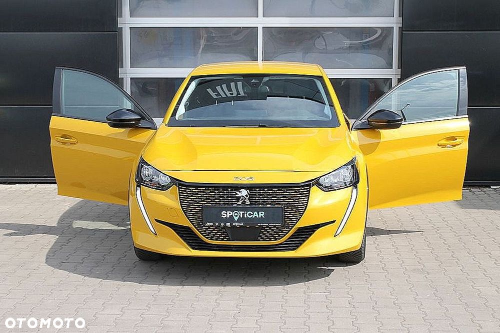 Peugeot 208 - 11