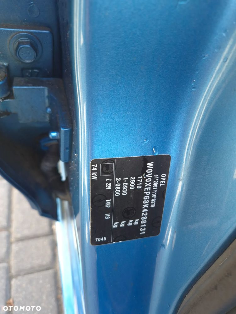 Opel Corsa - 18