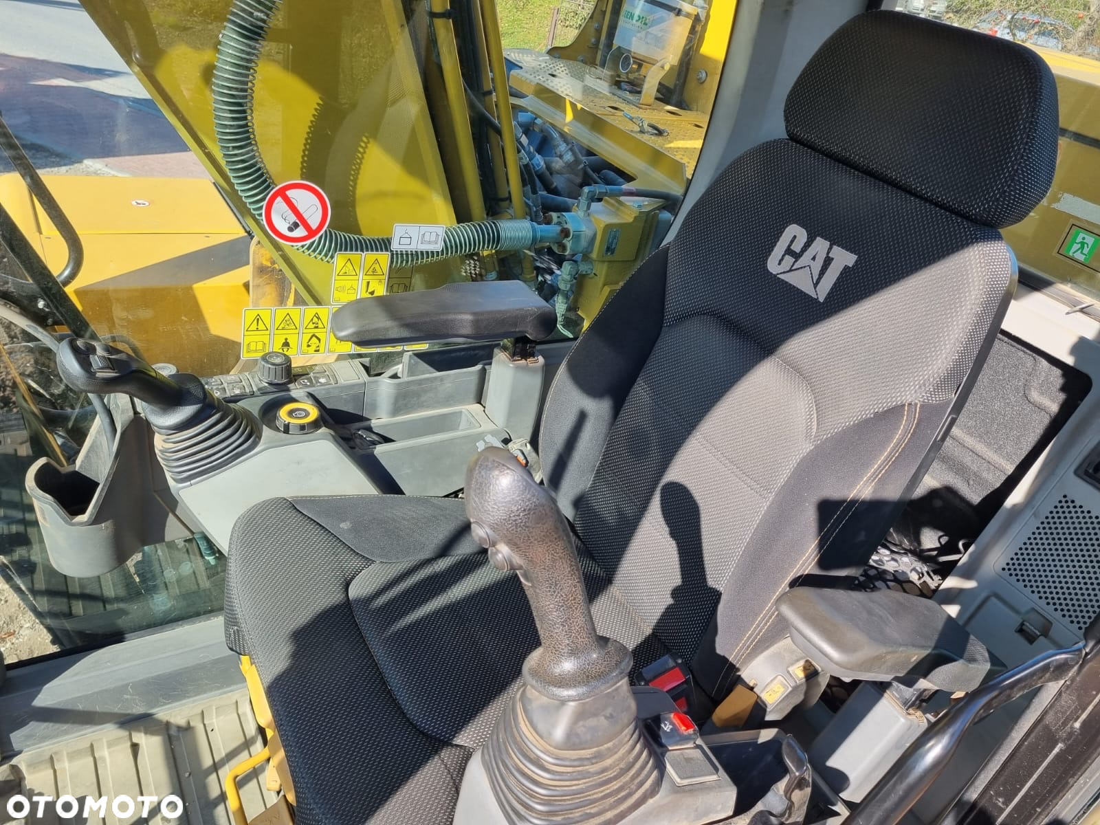 Caterpillar 323 CAT 325 320 324 ROK 2019 - 11