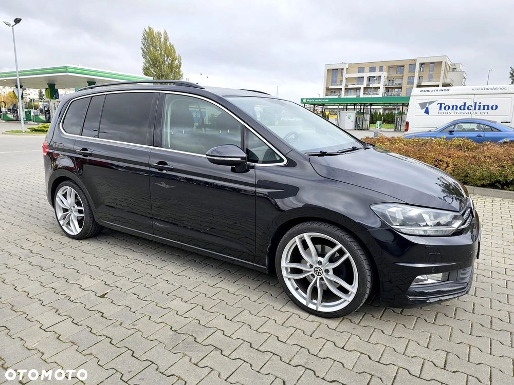 Volkswagen Touran 2015 photo 2