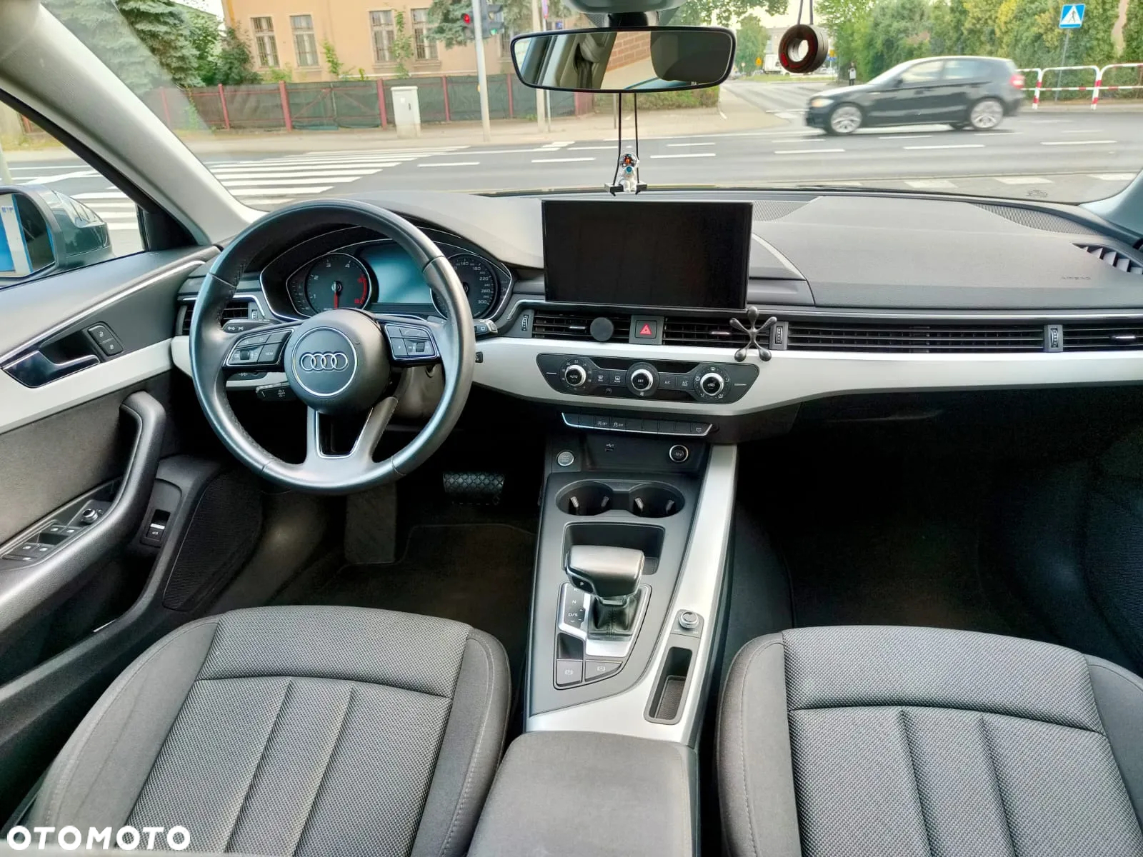 Audi A4 Avant 30 TDI S tronic - 18