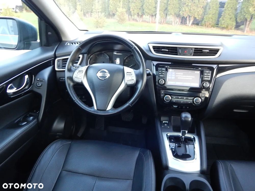 Nissan Qashqai 1.6 DCi Xtronic TEKNA - 8