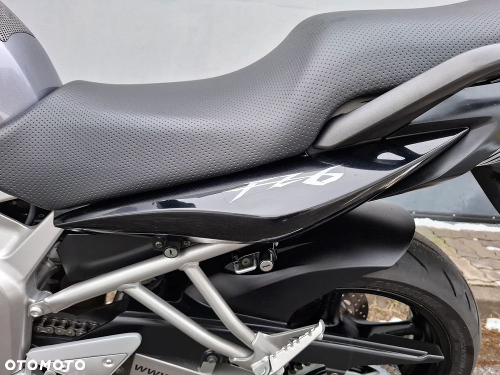 Yamaha FZ6 - 26