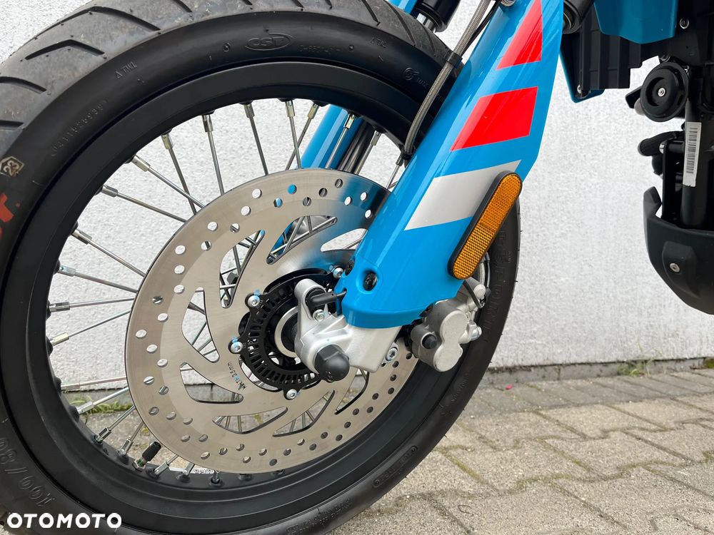 Aprilia SX - 7