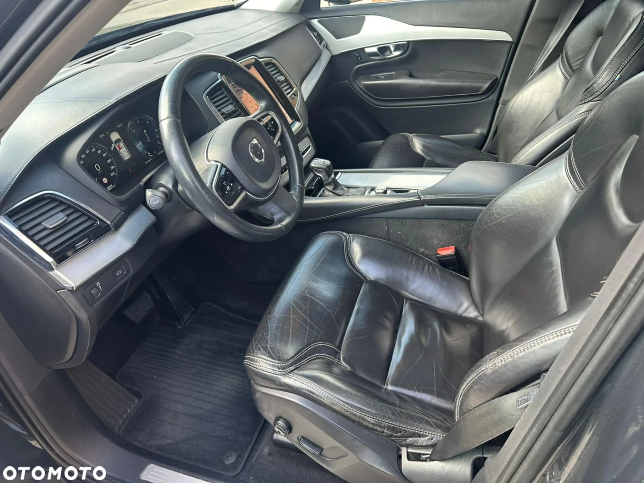 Volvo XC 90 - 9