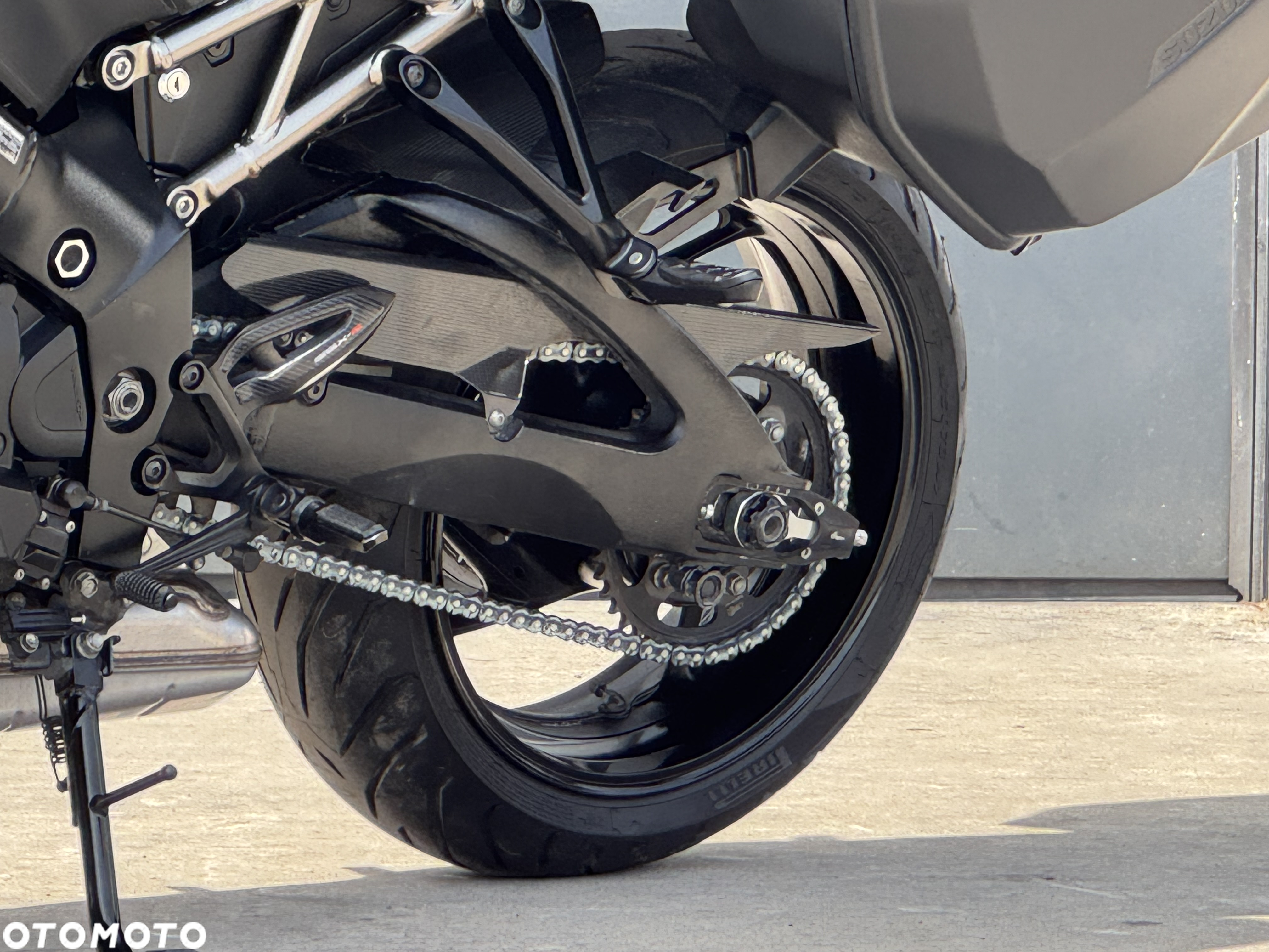 Suzuki GSX - 33