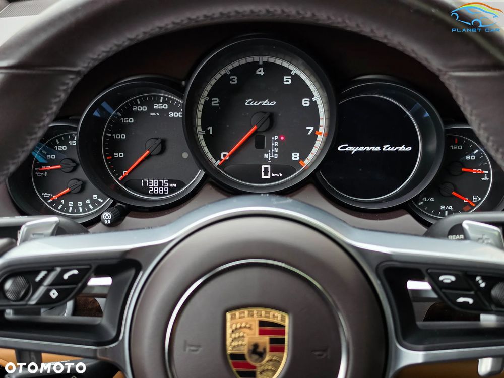 Porsche Cayenne Turbo - 27