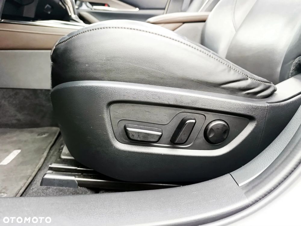 Mazda CX-30 e-SKYACTIV-X 2.0 M HYBRID DRIVE SELECTION - 38