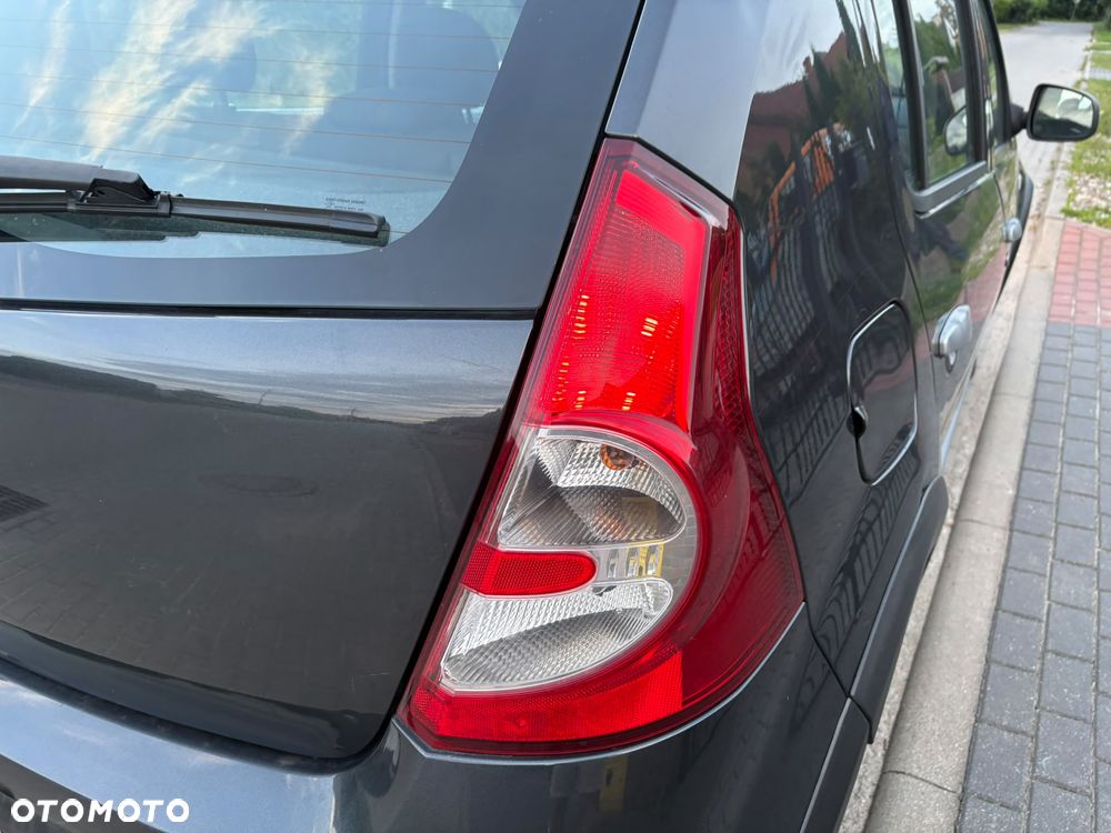 Dacia Sandero Stepway2 1.6 - 8