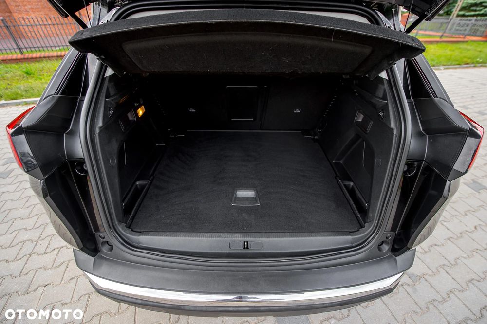 Peugeot 3008 1.5 BlueHDi Active Pack S&S EAT8 - 36