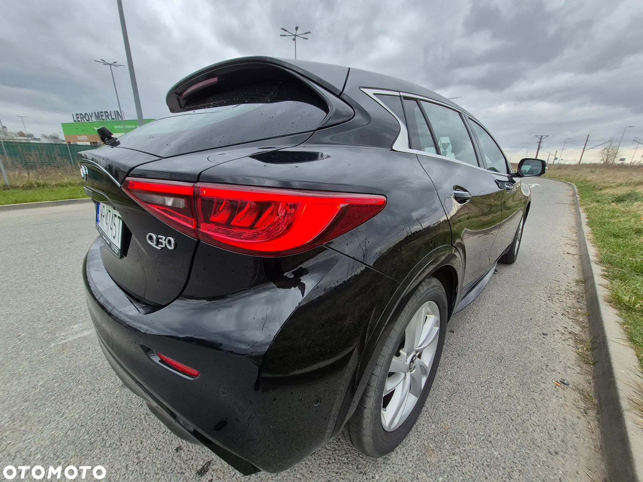 Infiniti Q30 1.6t - 11