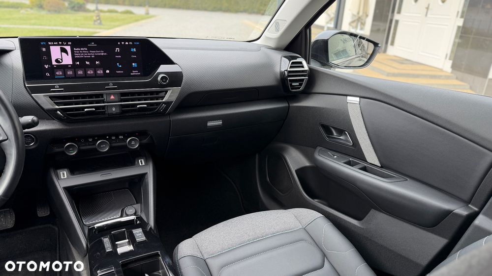 Citroën C4X PureTech 130 Stop&Start EAT8 MAX - 17