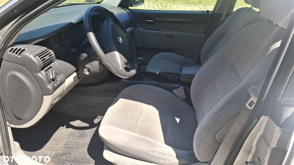 Opel Omega 2.2 Elegance - 15