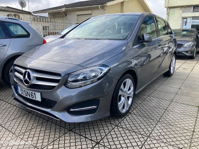 Mercedes-Benz B 180 - 1