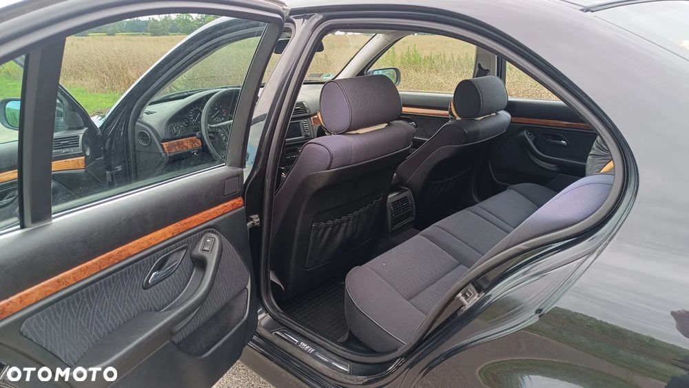 BMW Seria 5 - 12