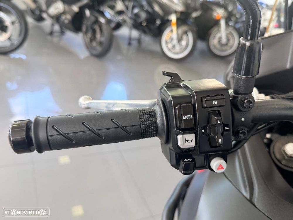 Honda Transalp XL 750 - 6