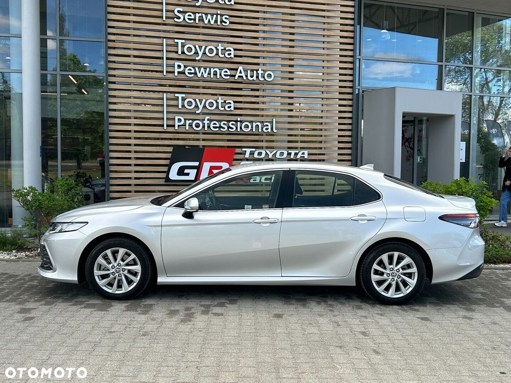 Toyota Camry 2.5 Hybrid Comfort CVT - 2