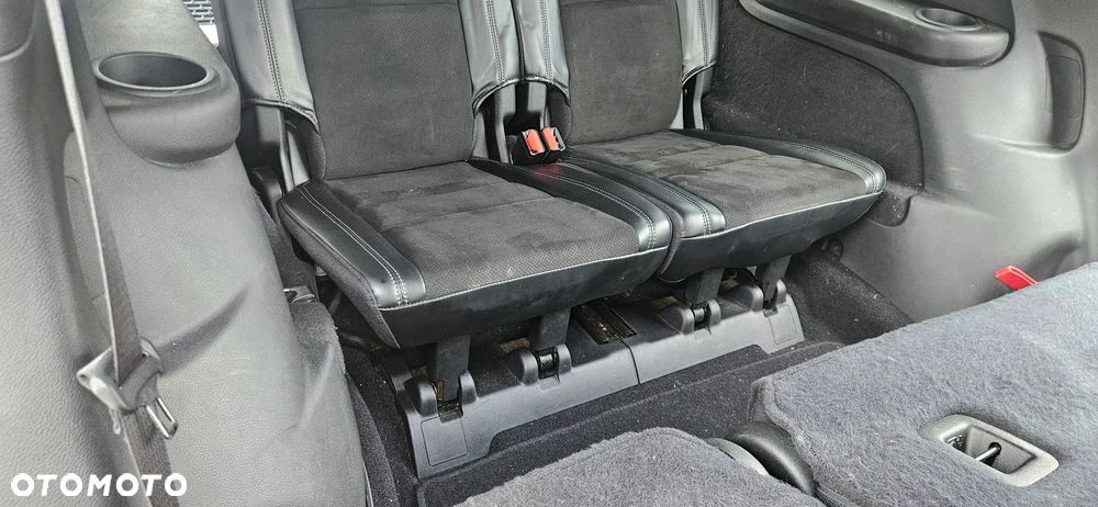 Dodge Durango III LIFT 2021- Fotel Fotele kanapa 2 rząd 3 rząd Tapicerka Boczki drzwi podłoga środek kolor czarny SKÓRA WELUR ZAMSZ 7 OSÓB grzane fotele - 24